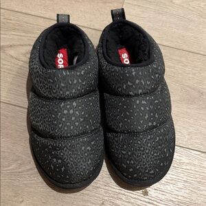 SOREL Puff Slippers